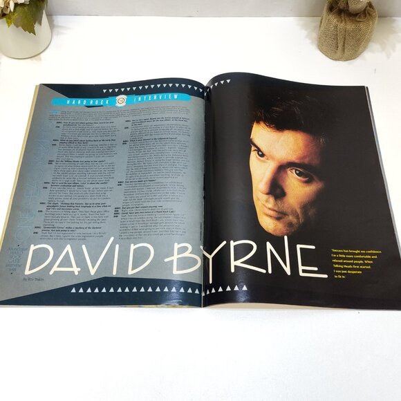 Hard Rock Cafe Magazine Featuring Dan Aykroyd As Elwood Blues 1980s Memorabilia - Picture 6 of 7